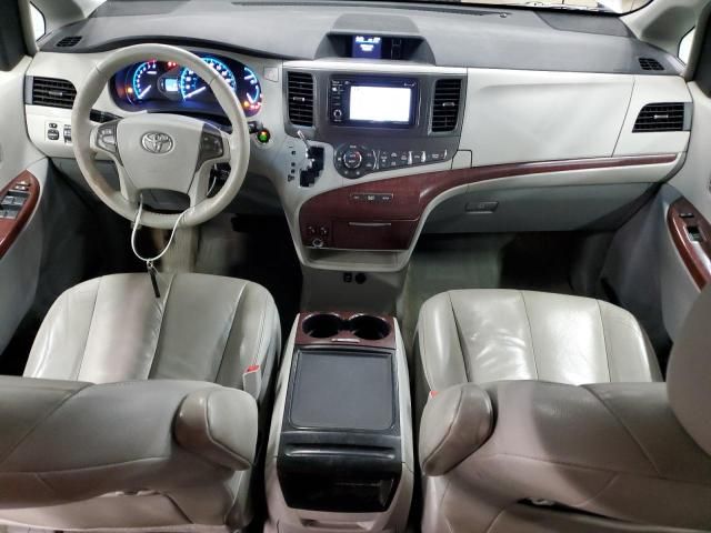 2013 Toyota Sienna XLE