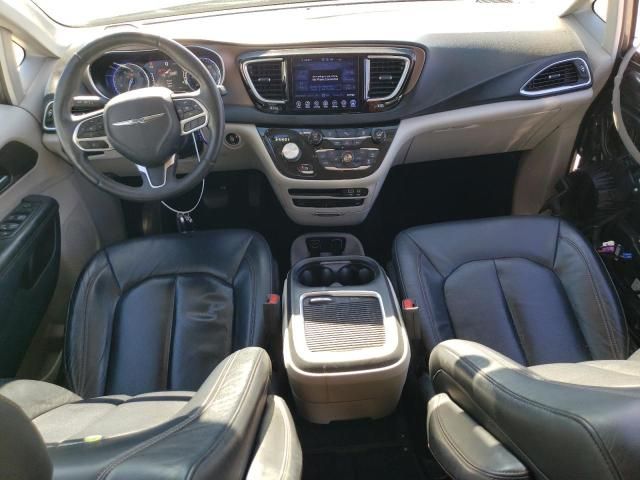 2017 Chrysler Pacifica Touring L Plus