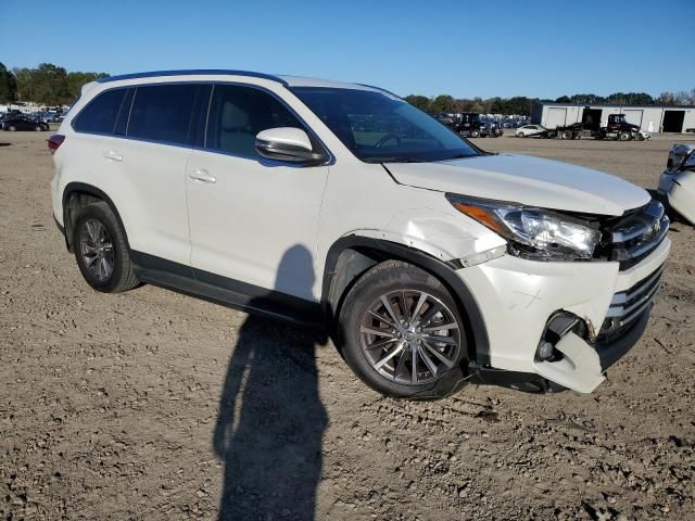 2019 Toyota Highlander SE