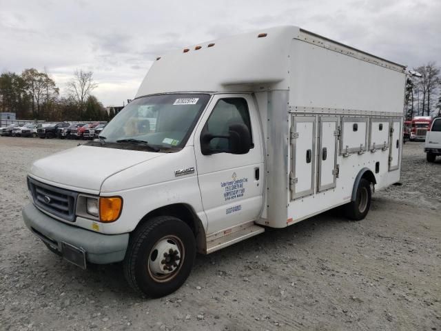 2007 Ford Econoline E450 Super Duty Cutaway Van