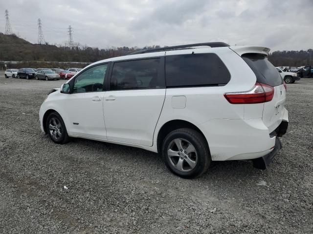 2016 Toyota Sienna LE