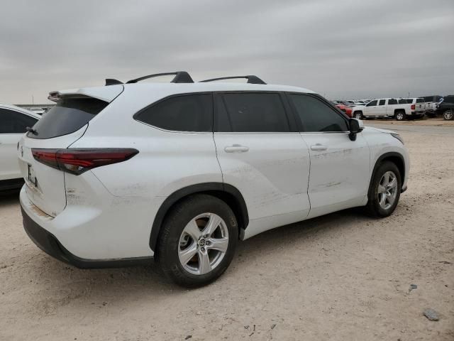 2024 Toyota Highlander LE