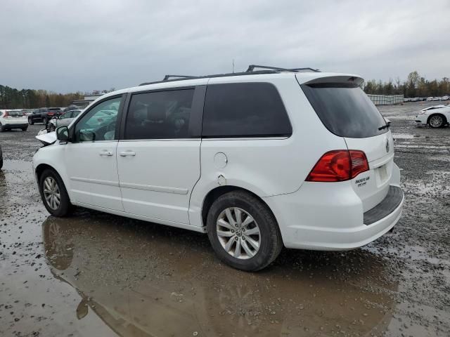 2014 Volkswagen Routan SE