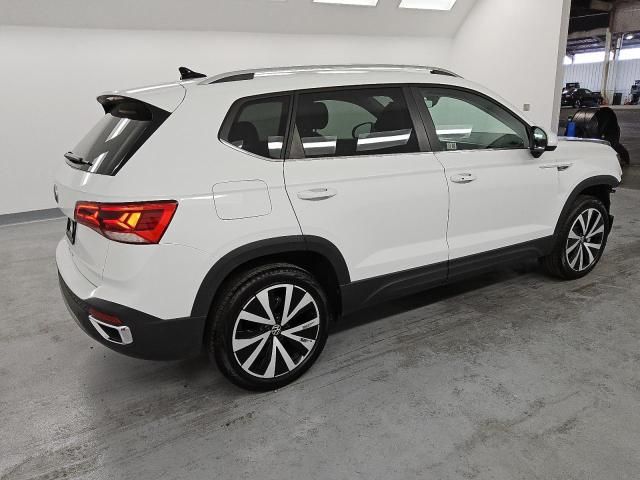 2024 Volkswagen Taos SE