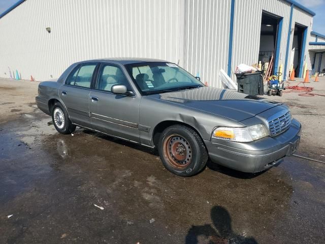 2000 Ford Crown Victoria