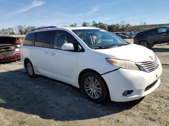 2011 Toyota Sienna XLE