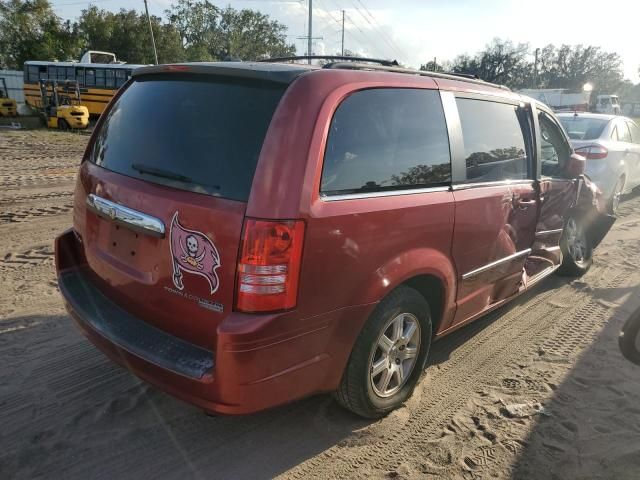 2009 Chrysler Town & Country Touring