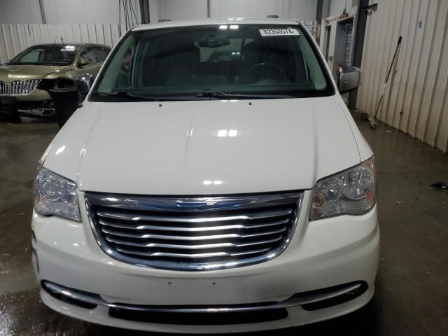 2013 Chrysler Town & Country Touring L