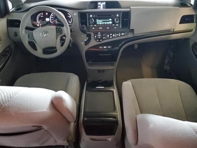 2013 Toyota Sienna LE