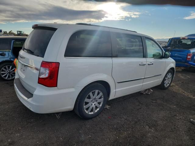 2012 Chrysler Town & Country Touring L