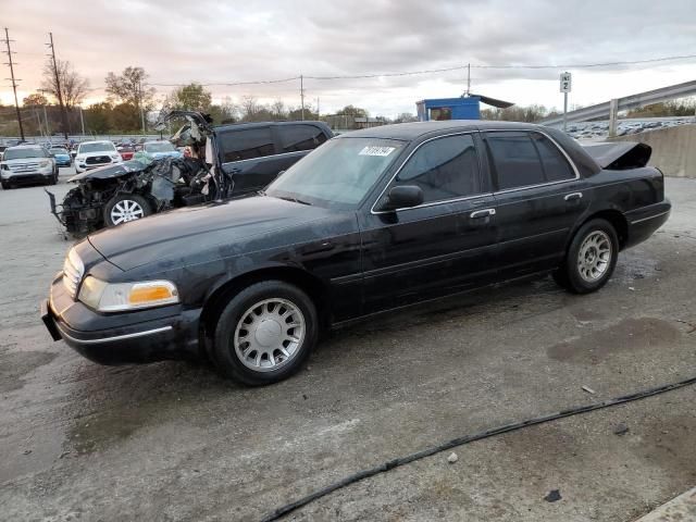 2000 Ford Crown Victoria LX