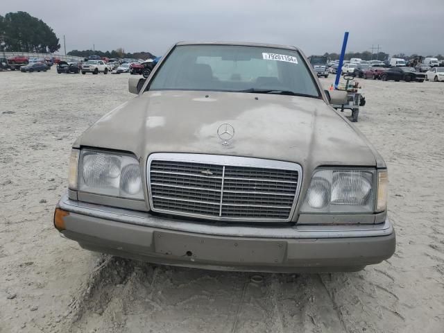 1995 Mercedes-Benz E 320 Base