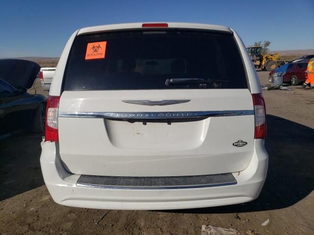 2016 Chrysler Town & Country Touring