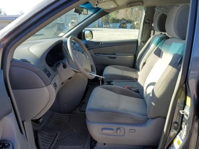 2010 Toyota Sienna CE