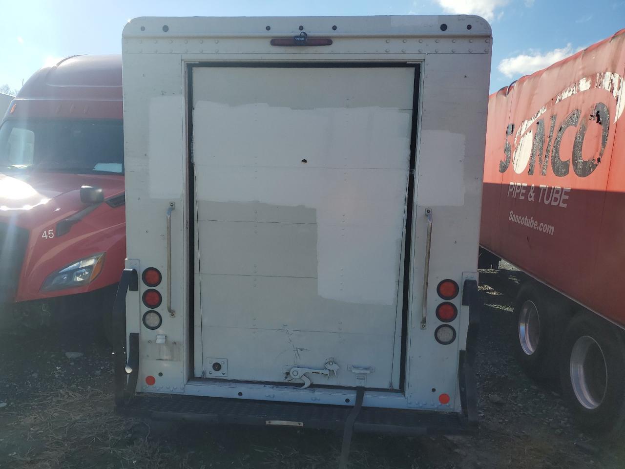 2021 Freightliner Chassis M Line WALK-IN Van