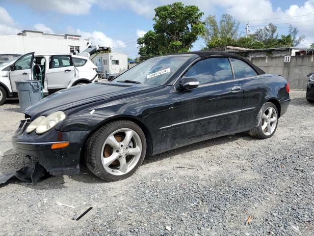 2005 Mercedes-Benz CLK 320