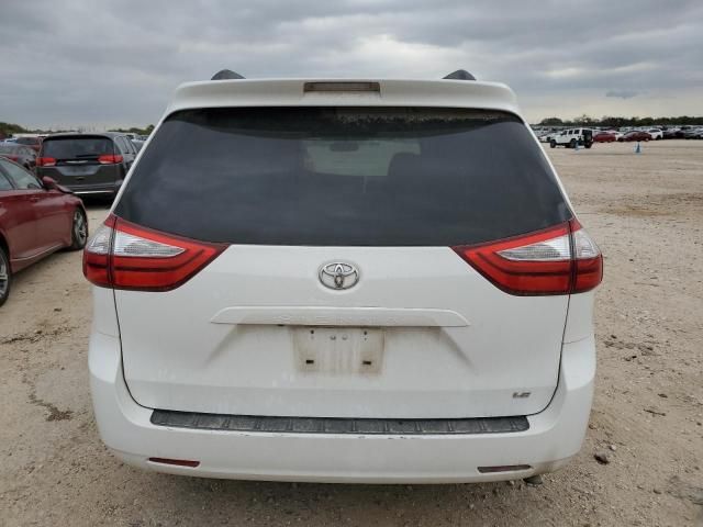 2015 Toyota Sienna LE