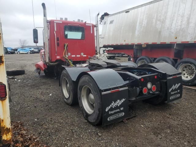 2022 Freightliner 122SD