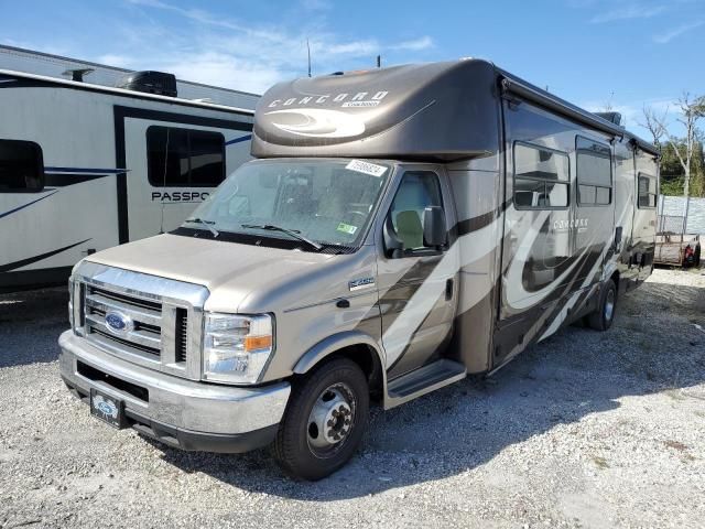 2016 Ford Econoline E450 Super Duty Cutaway Van