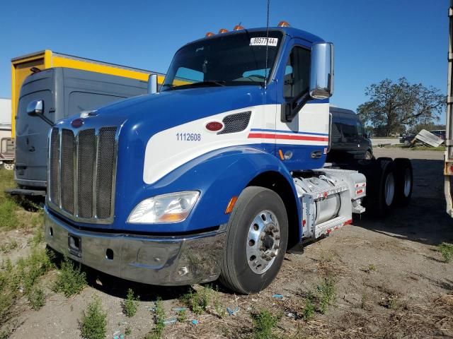 2017 Peterbilt 579