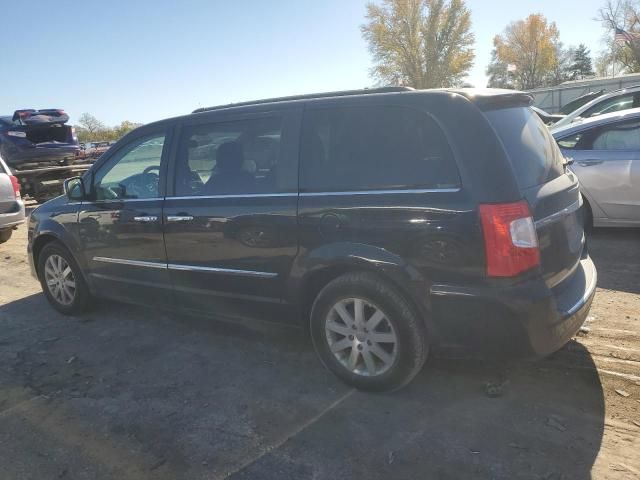 2012 Chrysler Town & Country Touring L