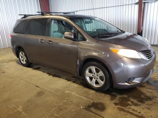 2013 Toyota Sienna LE