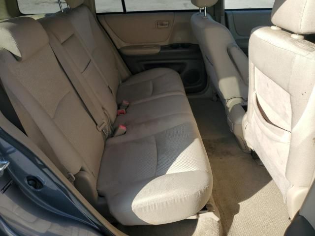 2004 Toyota Highlander Base