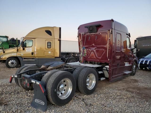 2020 Freightliner Cascadia 126