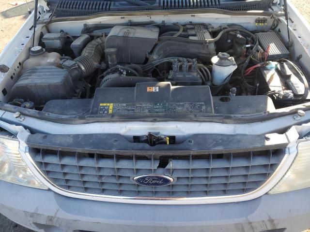 2002 Ford Explorer XLS