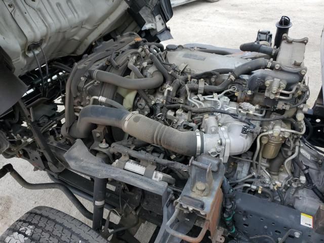 2019 Isuzu NPR HD