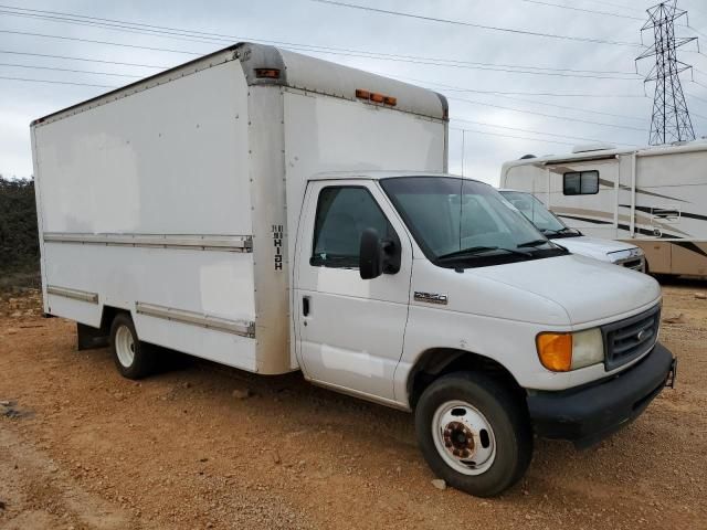 2006 Ford Econoline E350 Super Duty Cutaway Van