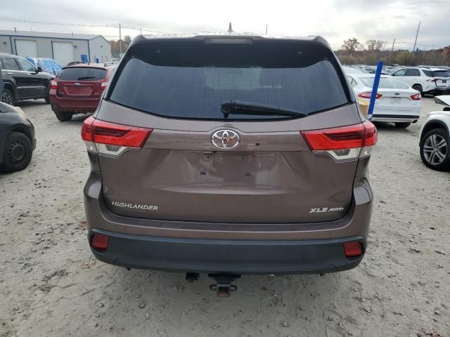 2017 Toyota Highlander SE