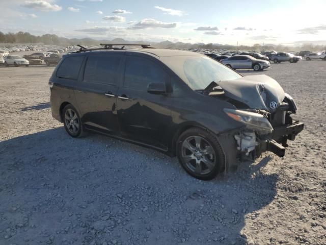 2017 Toyota Sienna SE