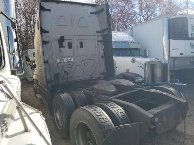 2016 Freightliner Cascadia 125