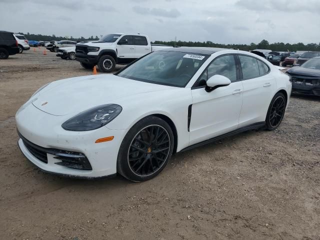 2018 Porsche Panamera 4