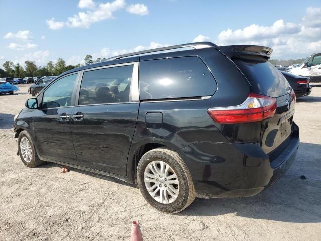 2016 Toyota Sienna XLE