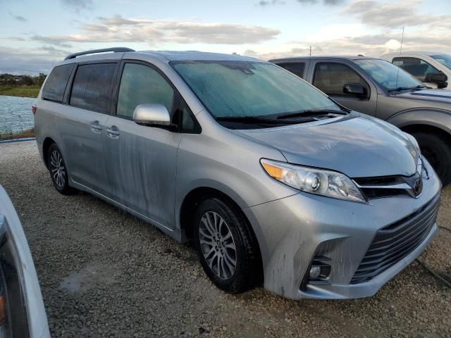 2019 Toyota Sienna XLE