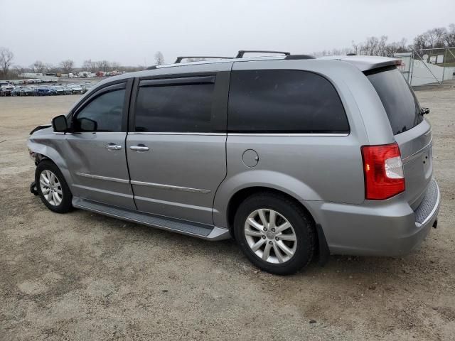 2016 Chrysler Town & Country Limited Platinum