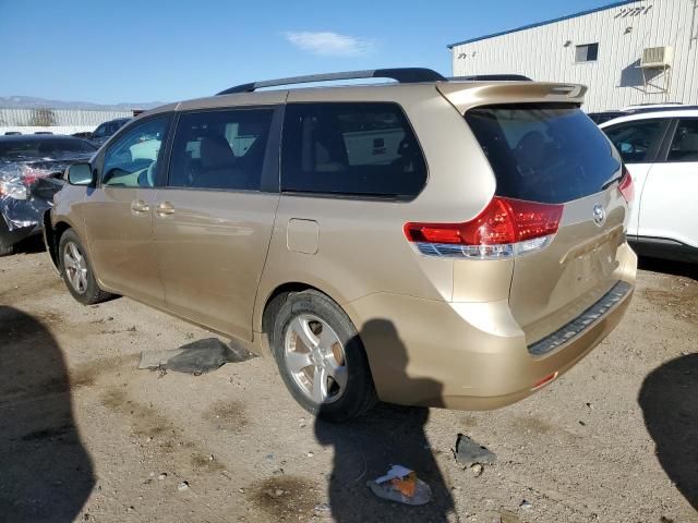 2013 Toyota Sienna LE