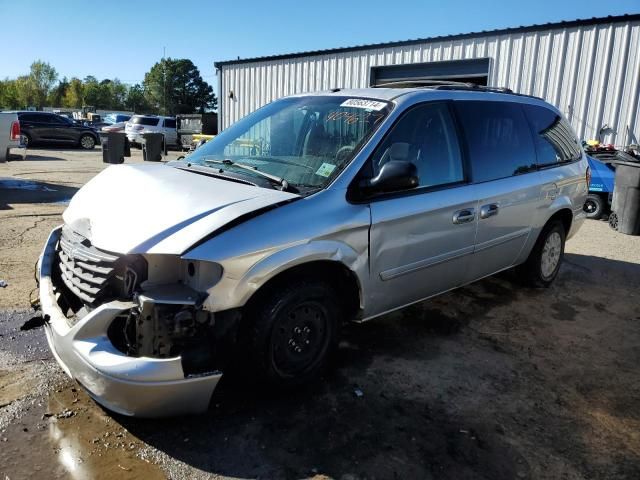 2006 Chrysler Town & Country LX