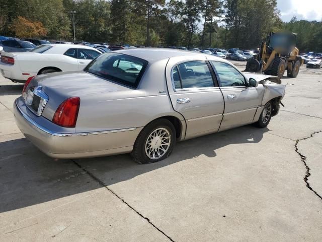 2001 Lincoln Town Car Signature