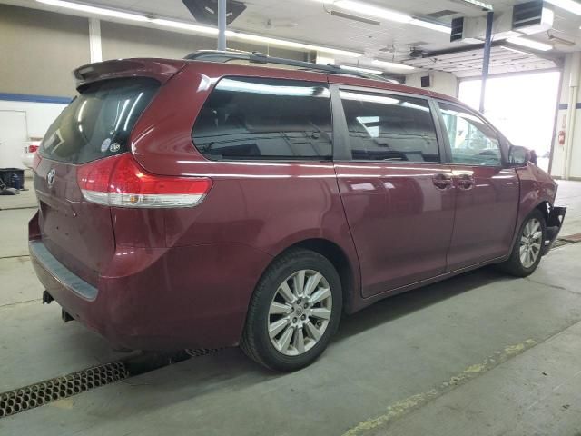 2013 Toyota Sienna LE