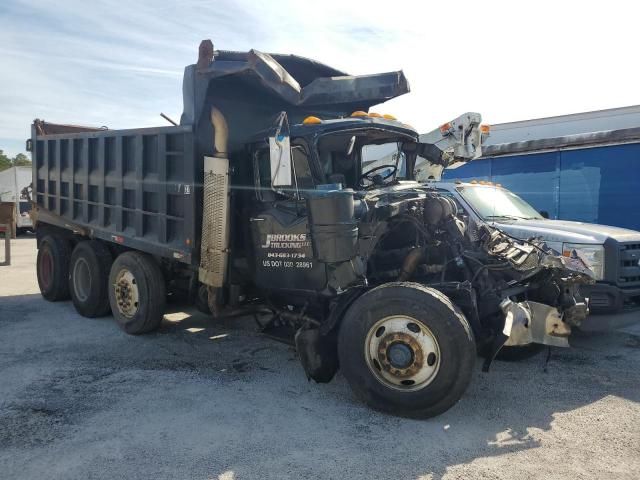 2003 Mack 600 RD600