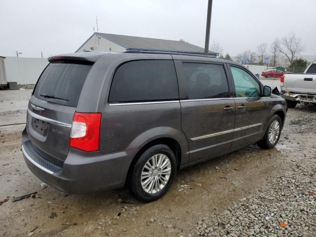 2015 Chrysler Town & Country Touring L