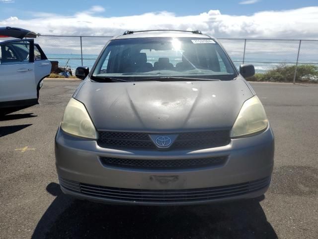 2004 Toyota Sienna CE