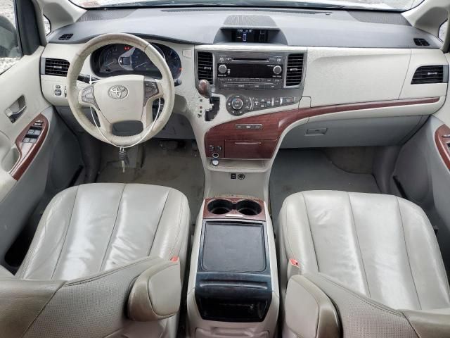 2012 Toyota Sienna XLE