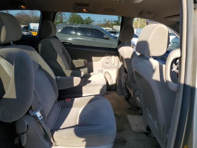 2008 Toyota Sienna CE