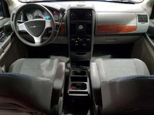 2008 Chrysler Town & Country LX