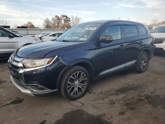 2016 Mitsubishi Outlander SE