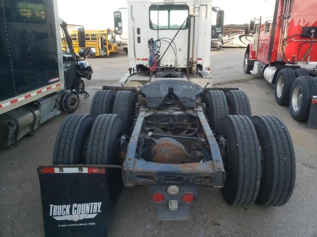 2007 Freightliner Columbia 112